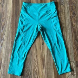 Zyia Emerald Pocket Light n Tight Hi-Rise Capri 20" (8-10)